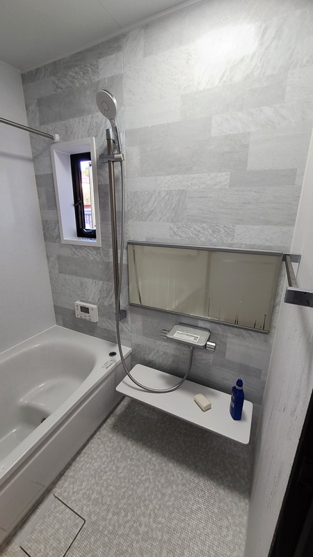 鏡が大きくなりました。