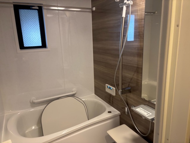 施工後は落ち着いた雰囲気になりました。断熱・保温もバッチリです。