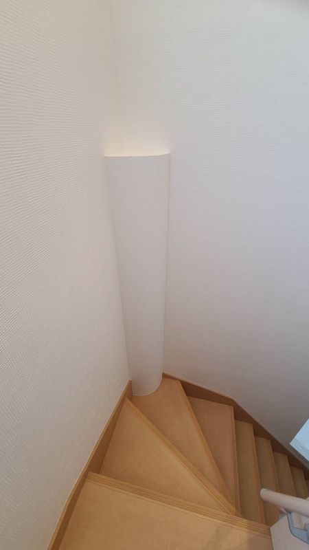 階段はこのような感じになっています。